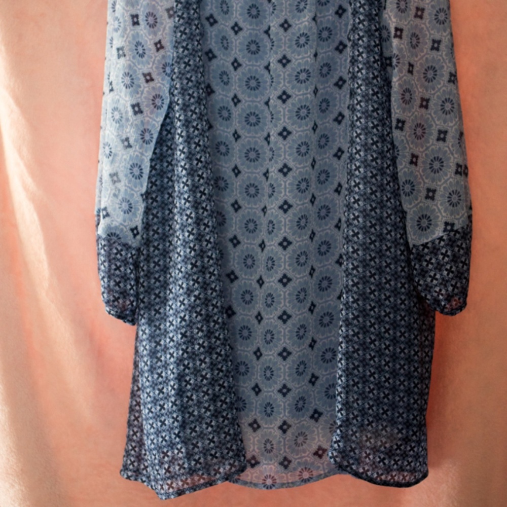 Blue Patterned Blouse - Picture 7 of 8
